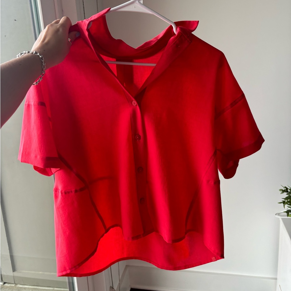 Lululemon Full Day Ahead Button-up short sleeve in Carnation Red